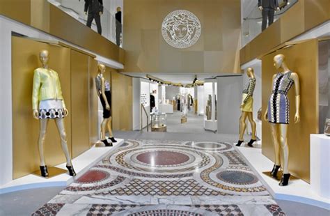 Versace regresa a Barcelona a lo grande : Passeig de Gràcia